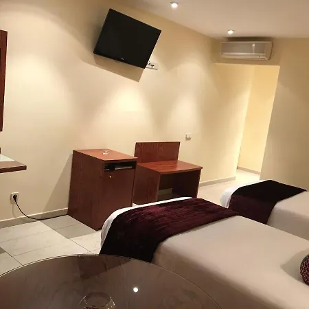 Hotel Suis Sant Celoni